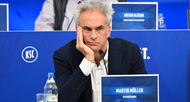 Martin Müller erlebte einen anstrengenden Abwahlabend, dessen Ablauf ein Mitglied als „Tribunal“ bezeichnete. 