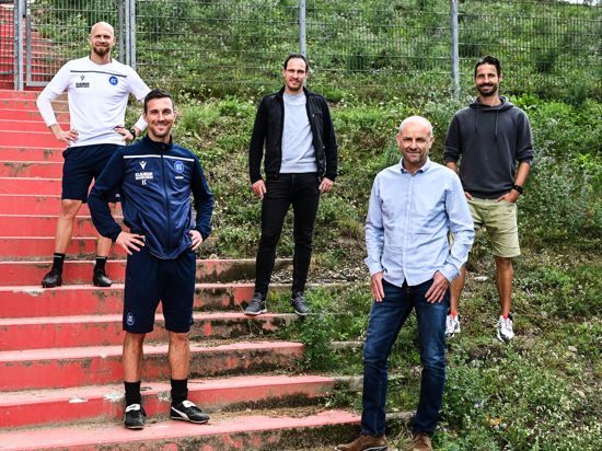 Sie stiegen gemeinsam in die Bundesliga auf und wieder ab. Im Wildpark arbeiten Markus Miller, Christian Eichner, Sebastian Freis, Edmund Becker und Martin Stoll wieder für den KSC-Erfolg. 