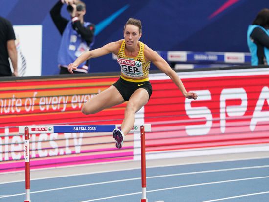 Leichtathletik: Europaspiele, Team-EM, 400m Hürden Frauen. Carolina Krafzik aus Deutschland in Aktion. +++ dpa-Bildfunk +++
