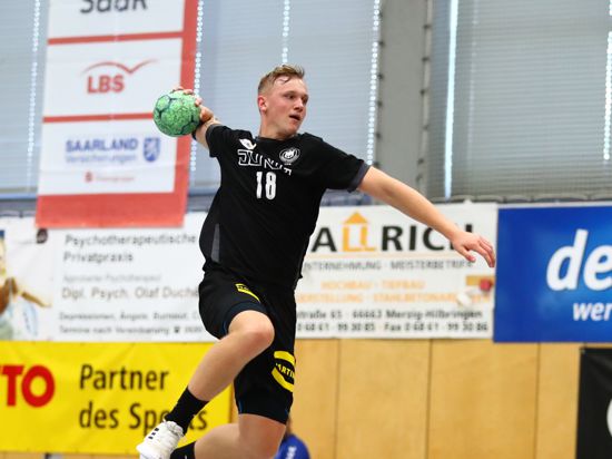 Voll fokussiert: Nico Schöttle ist mit der U19-Auswahl des Deutschen Handball-Bundes (DHB) in die Hauptrunde der Europameisterschaft eingezogen.