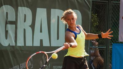 Konzentrierter Durchmarsch: Sina Herrmann spielte in Grado erstmals ein Turnier der 25.000-Dollar-Kategorie - und feierte völlig überraschend ihren ersten großen Sieg auf der ITF-Serie.