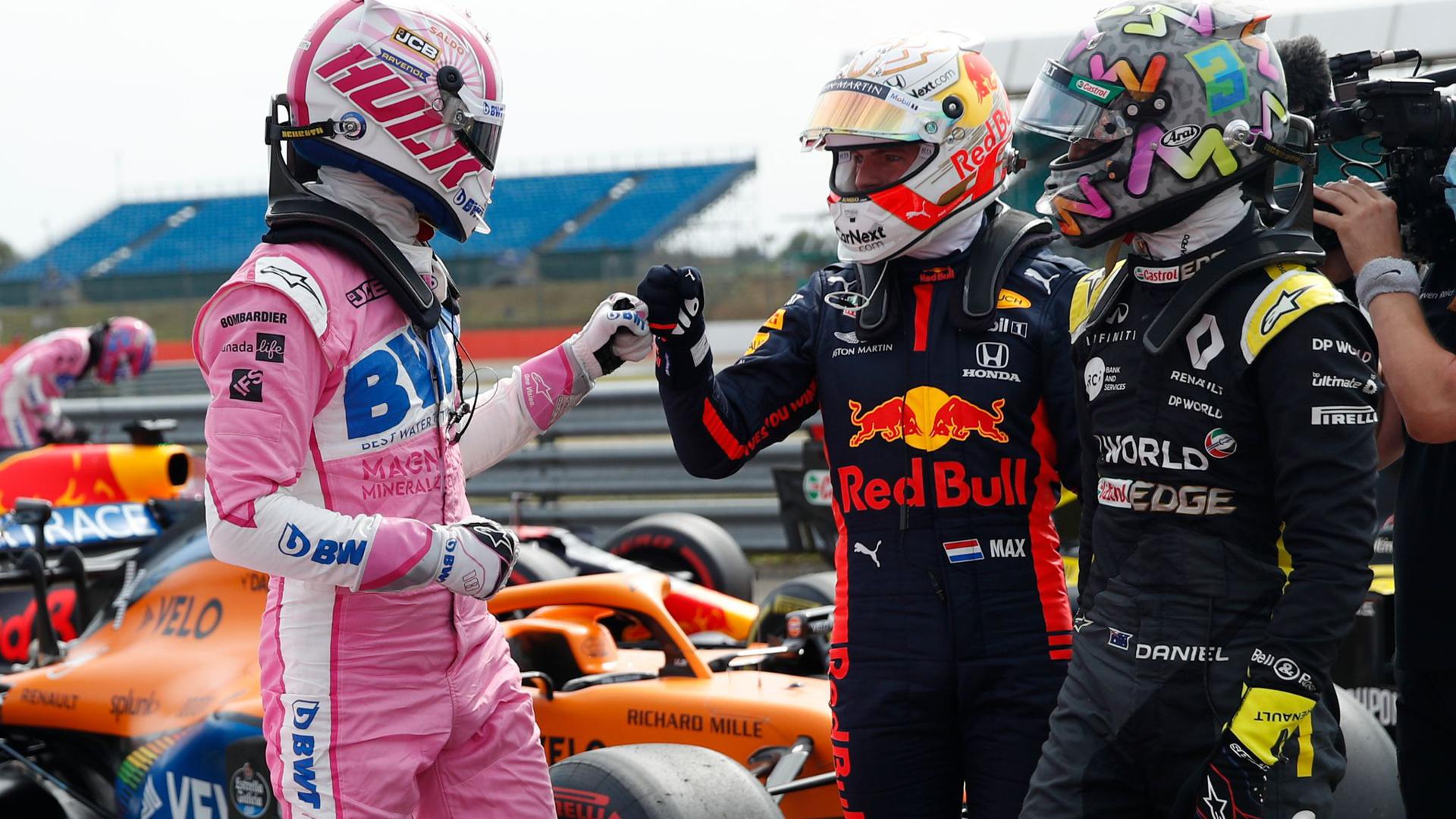 Nico Hülkenberg (l-r) geht von Startplatz drei ins Rennen - Max Verstappen und Daniel Ricciardo gratulieren.