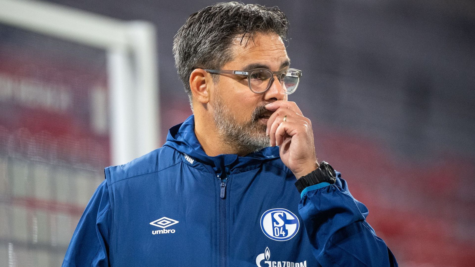 Beim FC Schalke gibt es einen neuen Corona-Fall. Laut Trainer David Wagner steht das Spiel gegen Werder aber nicht auf der Kippe.