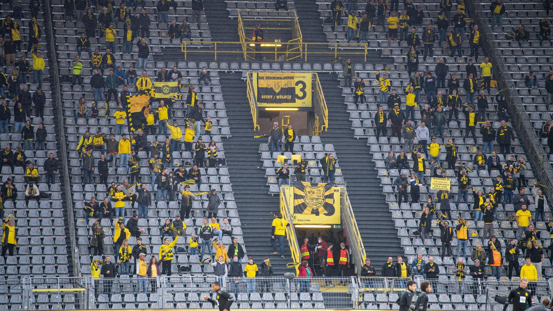 Beim Revierderby zwischen Borussia Dortmund und dem FC Schalke 04 sind nur 300 Zuschauer zugelassen.