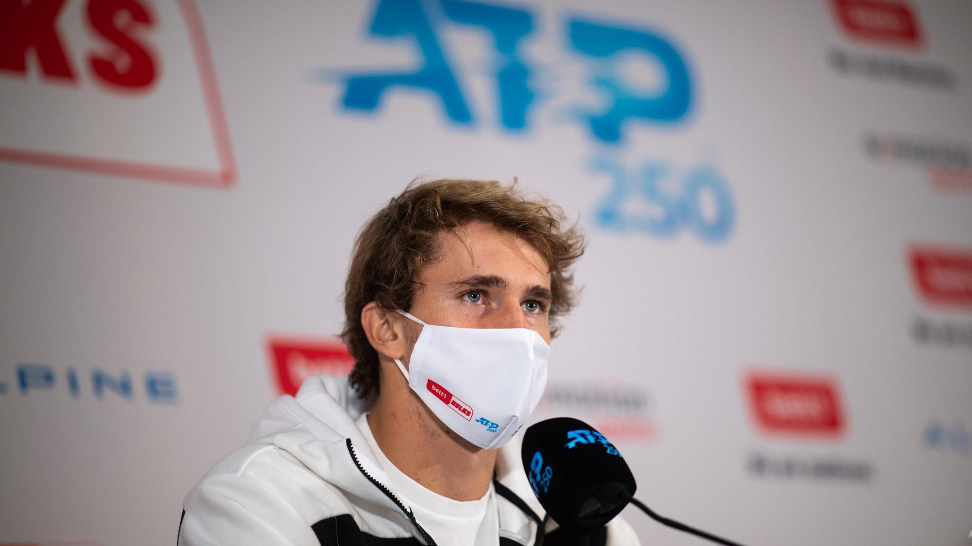 Alexander Zverev auf der Pressekonferenz nach seinem Turniersieg.