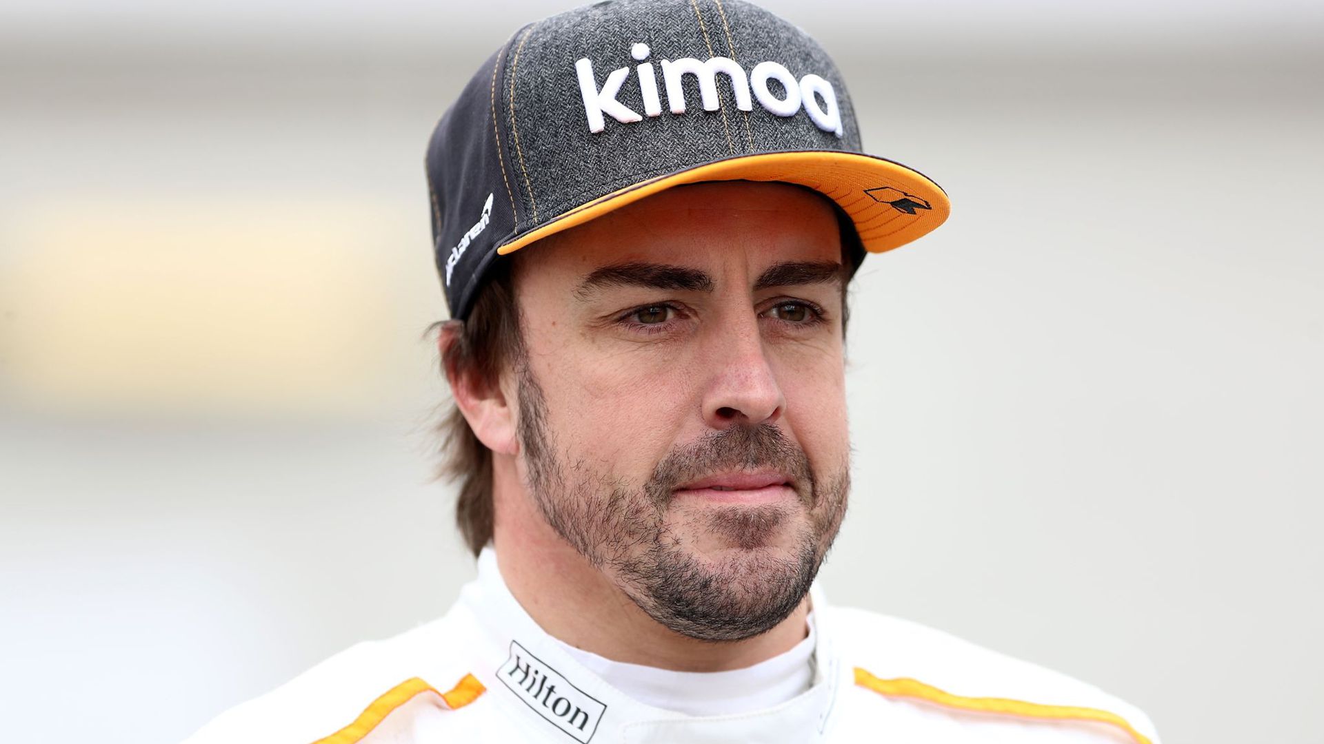 Der spanische Formel-1-Pilot Fernando Alonso hatte einen Fahrrad-Unfall.
