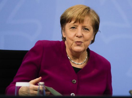 Kanzlerin Angela Merkel verkündet eine schrittweise Öffnung für den Sport in Deutschland.