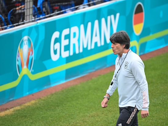 Fordert von seinem Team „punkten, siegen und erfolgreich sein“: Bundestrainer Joachim Löw.