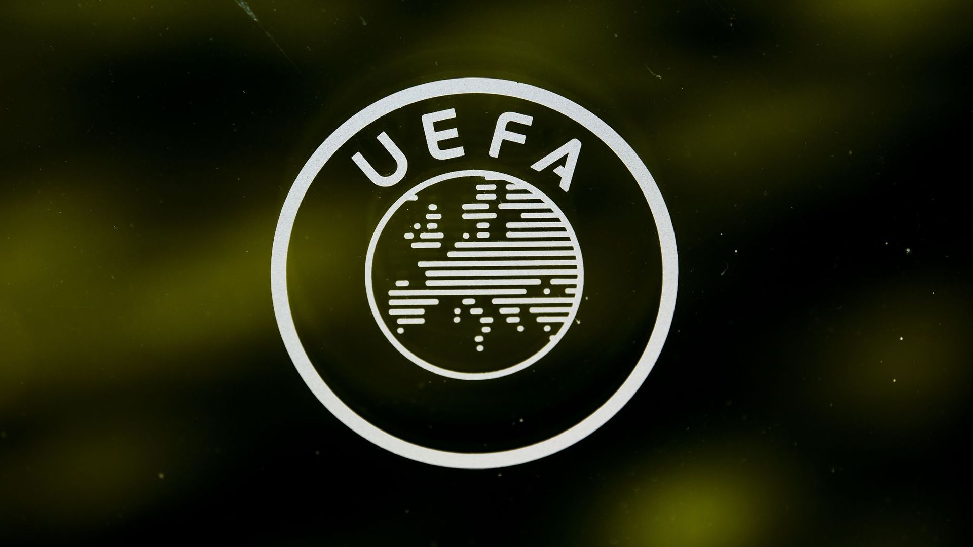 Die UEFA denkt einem Bericht zufolge über eine Reform des Financial Fair Play nach.