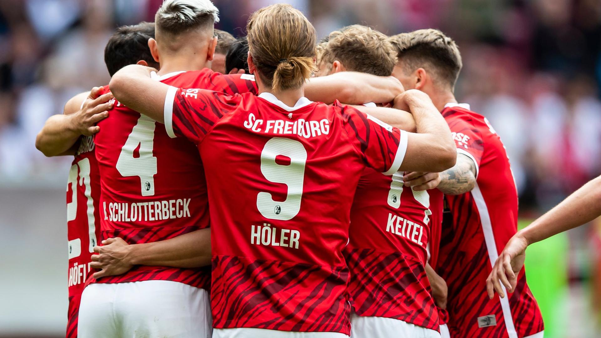 Der SC Freiburg hat das baden-württembergische Bundesliga-Duell mit dem VfB Stuttgart für sich entschieden.