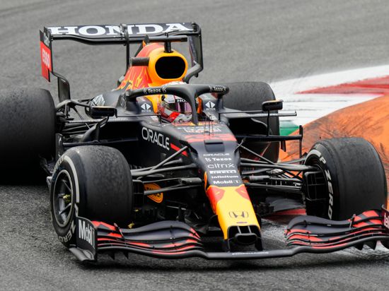 Schied wie Konkurrent Lewis Hamilton in Monza vorzeitig aus: WM-Spitzenreiter Max Verstappen.