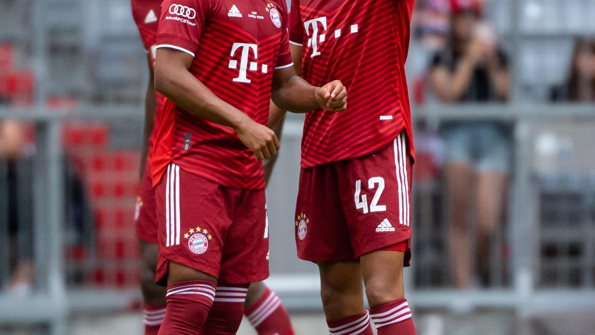 Haben wieder beim FC Bayern mittrainiert: Serge Gnabry (l) und Jamal Musiala.