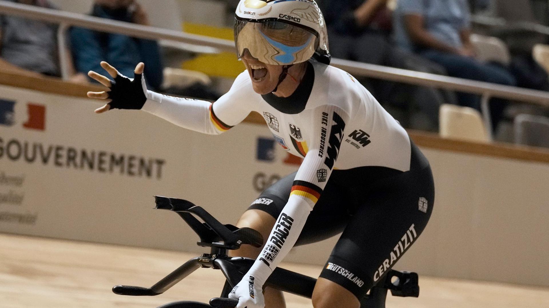 Lisa Brennauer legte im Vélodrome von Roubaix einen deutschen Rekord hin.