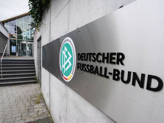 Der Eingang zur DFB-Zentrale in Frankfurt am Main.