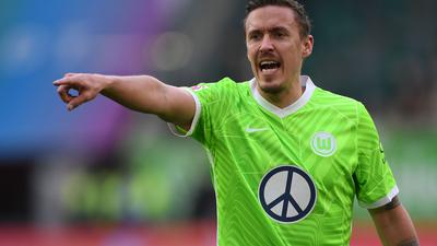 Hat die beim VfL Wolfsburg in ihn gesetzten Erwartungen noch nicht erfüllt: Max Kruse gestikuliert.