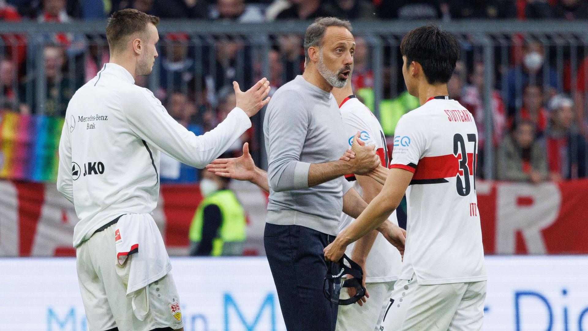 Der VfB Stuttgart muss den 1. FC Köln am letzten Spieltag besiegen, um die Chancen aufrecht zu erhalten Hertha BSC noch von Platz 15 zu verdrängen.