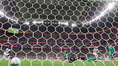 Bei der Fußball-WM in Katar werden die zwei weiteren Halbfinalisten gesucht.