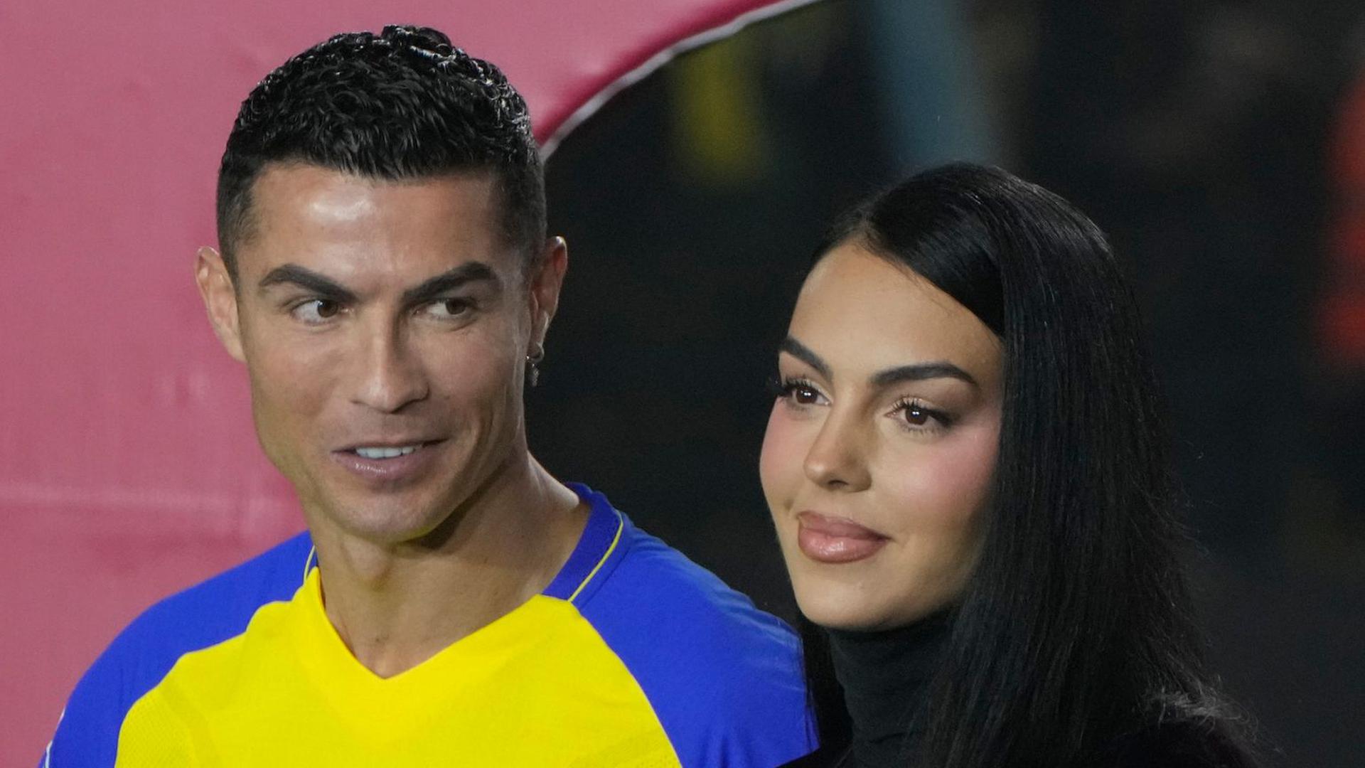 Cristiano Ronaldo und Georgina Rodriguez bei der offiziellen Vorstellung beim Fußballverein Al Nassr.