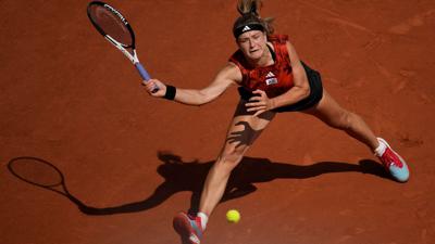 Karolina Muchova steht nach dem Sieg gegen Aryna Sabalenka im Finale der French Open.
