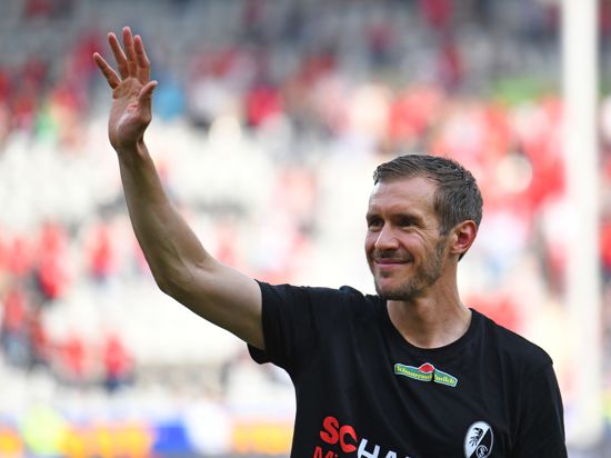 Soll Medienberichten zufolge beim SC Freiburg auf Christian Streich folgen: Julian Schuster.